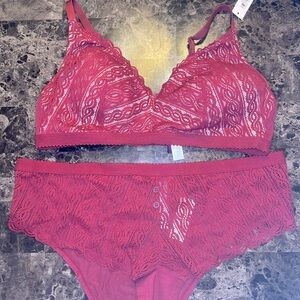 NWT - Adore Me matching bra and panty set